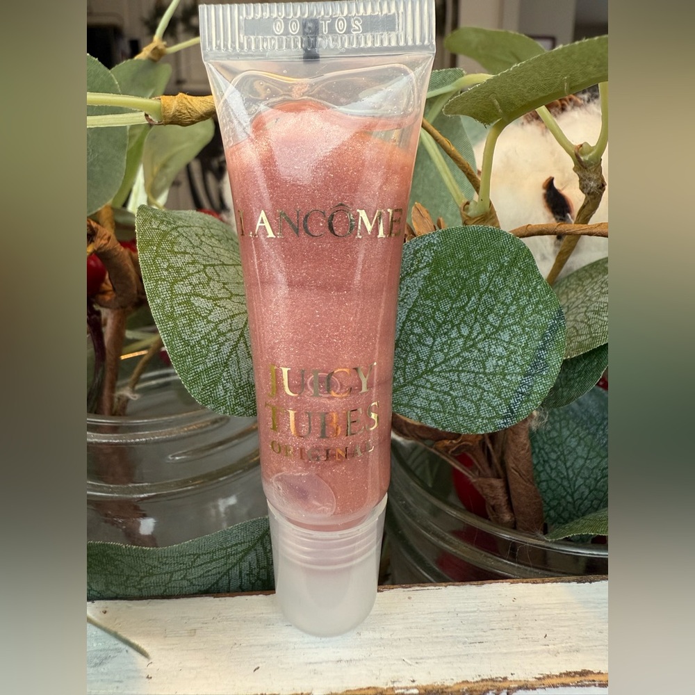 Lancome Juicy Tubes lip gloss color Hallucination